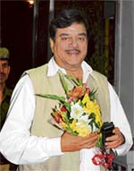 BJP leader Shatrughan Sinha on his arrival at Himachal Holiday Home in Shimla