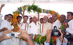 All-India Kisan Khet Mazdoor Congress chief Shamsher Singh Surjewala at a rally in Narnaund near Hisar 