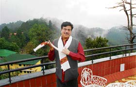 BJP leader Shatrughan Sinha in a relaxed mood after addressing a press conference in Shimla