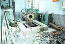 The bore shell of the pump lies choked.