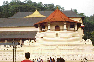 Temple of the Tooth: A big attraction, and not only for Buddhists