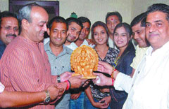Newly elected candidate of the NSUI being felicitated by former Congress MP Sanjay Singh and others at a function organised by the Khel Yuva Parishad in the Capital on Saturday.