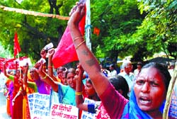 Poor persons led by CPI(ML) activists march to Parliament on Wednesday.Their demands include an increase in the PDS quota of Delhi and implementation of the Justice Wadhwa Committee recommendation for BPL and APL persons in the Capital on Wednesday.