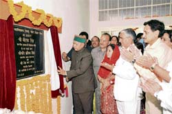 Chief Minister Virbhadra Singh dedicates the newly constructed science block building of Government Degree College, Gohar, at Bassa in Mandi 