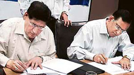 Director, CSIO, Pawan Kapur signs an MoU with Bharat Heavy Electrical Limited during the 66th Foundation Day of the CSIR in Sector 30, Chandigarh, on Wednesday.