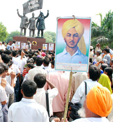 Youth activists from different organisations offer tributes to Shaheed Bhagat Singh during the Bhagat Singh birth centenary celebrations in the Capital on Friday.