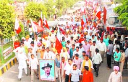 Various youth bodies take out a march to celebrate the birth centenary of Bhagat Singh in Jalandhar