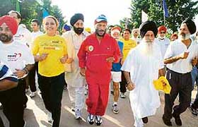 PadmashrI Milkha Singh takes part in “Prime Heart Walk-07” in Mohali on Sunday morning