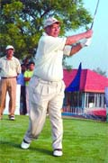 Chief guest and Planning Commission member B.K. Chaturvedi teeing off at the Golf Carnival 2007 in the Capital on Saturday.