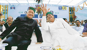Chief Minister Virbhdra Singh and Union Finance Minister P. Chidambaram have something to laugh about during the launching of Aam Admi Bima Yojna in Shimla on Tuesday. Chidambaram virtually kicked off the election campaign of the Congress by announcing a slew of mega projects for the hill state