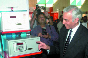 Lieutenant-Governor Tejinder Khanna inaugurates International Hospitality Fair 2007 at Pragati Maidan in the Capital on Monday.
