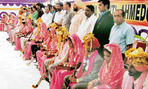 Newly-wed couples at Ram Talai Chhapar near Ahmedgarh on Sunday