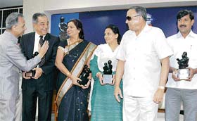 UT administrator Gen S.F. Rodrigues (retd) (second from right) with recipients of the Tara Chand Saboo Excellence Awards at PHD Chamber of Commerce, Sector 31, Chandigarh
