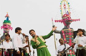 Punjabi singer Gurdas Mann performs at a Dussehra mela in Jamalpur, Ludhiana, on Sunday