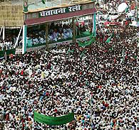The crowd at RJDs Maha Chetavani rally at Gandhi Maidan in Patna on Sunday.