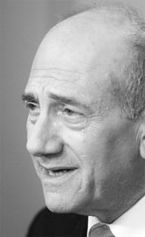 Israels Prime Minister Ehud Olmert announces on Monday he has prostate cancer that requires minor surgery in the coming months but said he was fit to govern as he works toward peace talks with the Palestinians.