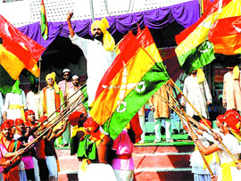 Over 100 artistes put up a brilliant performance.