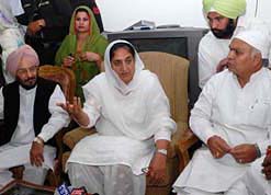 PPCC president Rajinder Kaur Bhattal interacts with mediapersons in Jalandhar on Sunday.