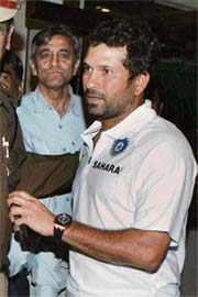 Sachin Tendulkar arrives at the team hotel in Kanpur on Saturday, the eve of third ODI against Pakistan