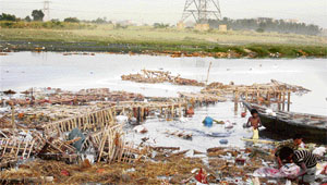 Agricultural, industrial and domestic waste has made the Yamuna the most polluted river in the world. People continue to defile the river.