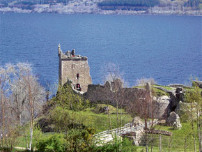 The Urquhart Castle is one of the best places from where the Loch Ness Monster can be spotted.