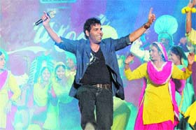 Punjabi pop singer Kaler Kanth performs at Dasehra grounds in Jalandhar