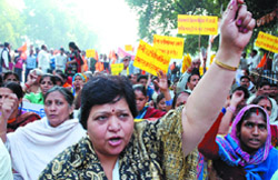 Activists of Swadeshi jagran Manch and Bhartiya Mazdoor Sangh protest against the UPA govts agricultural policy at Jantar Mantar in the Capital