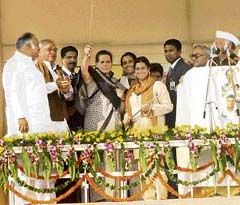Congress president Sonia Gandhi at the smriti rally organised to pay tributes to a former Haryana minister, the late Surinder Singh, in Bhiwani on Wednesday. She called for the eradication of female foeticide. Chief Minister Bhupinder Singh Hooda and tourism minister Kiran Chaudhry are also seen in the picture.