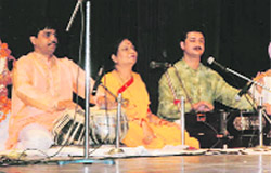 Mehmood Khan on tabl