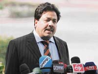 BCCI vice-president Rajiv Shukla addresses the media on the issue of Vengsarkars resignation, in New Delhi on Monday. 
