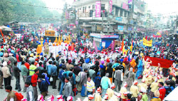 Devotees participate in nagar kirtan on the occasion of martyrdom day of Guru Tegh Bahadur in the Capital