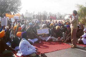 Khalra Mission Organisation activists stage a dharna near Muktsar