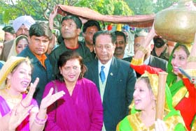 Sir Anerood Jugnauth was in the city along with his wife Sarojini