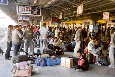 As trains got delayed due to bad weather conditions, the passengers at the Jammu railway station were greeted with confusion and chaos on Sunday.