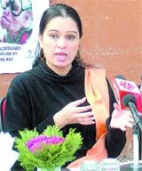 Padmini Kolhapure interacts with mediapersons in Amritsar.