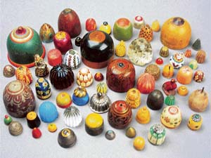 An assortment of gotis of chausar made from different materials