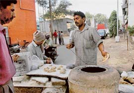 Roadside eateries are causing inconvenience to the residents of Sector 22.