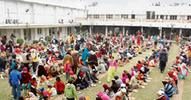 Devotees partake of langar