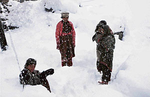 After facing a devastating fire, Malana residents are now faced with the harsh winter.