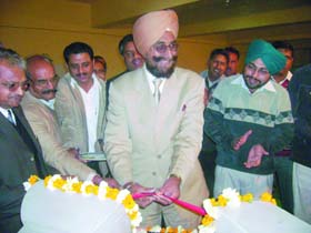 District general manager of BSNL, G.S. Gill inaugurating the broadband services in Abohar on Tuesday. 