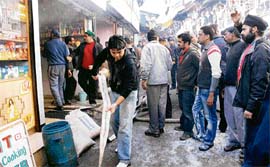 Fire can cause major destruction in the crowded alleys of the Lower Bazaar and Subzi Mandi in Shimla. In the absence of any space, fire tenders can hardly reach some of the spots