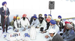 Former SGPC chief Kirpal Singh Badungar addresses a function at Amloh