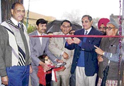 Chairman of Himachal Gramin Bank Gurdial Singh inaugurates a branch at Nurpur