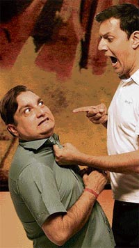 Vinay Pathak (left) and Rajat Kapoor in Bheja Fry