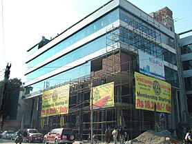The newly opened premium gym in the posh model town area throws all norms to the wind.