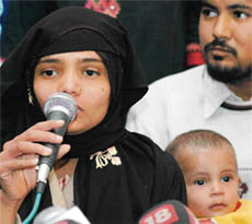 Bilkis Bano, accompanied by her family, addresses a Press conference in New Delhi