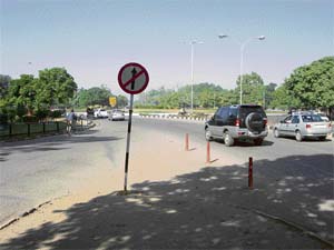 The traffic signs put up on Jan Marg about 20 years ago are ignored by all