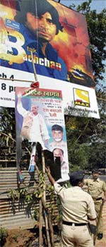 For Amitabh to be questioned about his loyalty to Mumbai and ridiculed for saying UP is his birthplace is carrying things too far