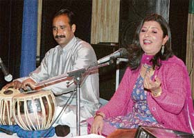 Singer Rinku Kalia regales audience during a concert at Punjab Kala Bhawan in Sector 16, Chandigarh