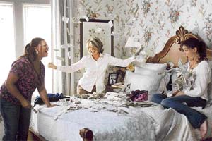 Queen Latifah, Diane Keaton and Katie Holmes in Mad Money